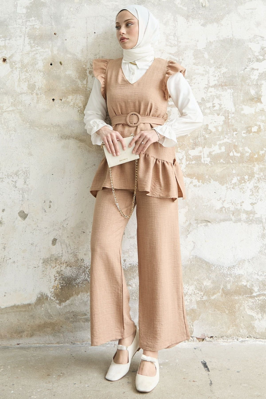 Triple Set with Ruffle on the Shoulder