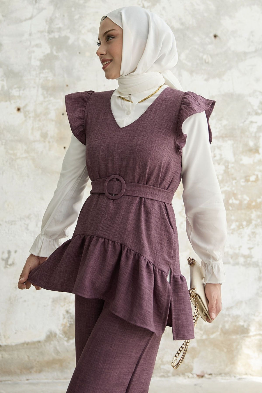 Triple Set with Ruffle on the Shoulder